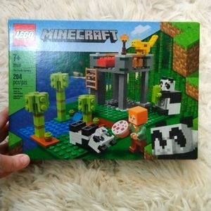 RETIRED Lego Minecraft 21158 The Panda Nursery 204pcs 7+ 2020